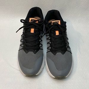 Nike Womens Air Relentless 6 Gray Size 9.5